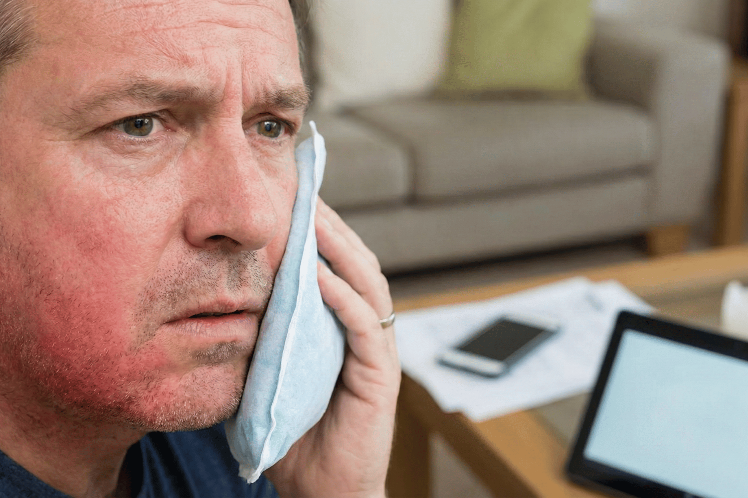 The Image Depicts A Person'S Face With Noticeable Swelling And Redness, Indicating An Untreated Dental Infection, Likely Resulting From A Cracked Tooth Or Broken Tooth. This Condition Highlights The Importance Of Timely Treatment To Prevent Further Damage And Serious Dental Issues, Such As Tooth Loss Or The Spread Of Infection.